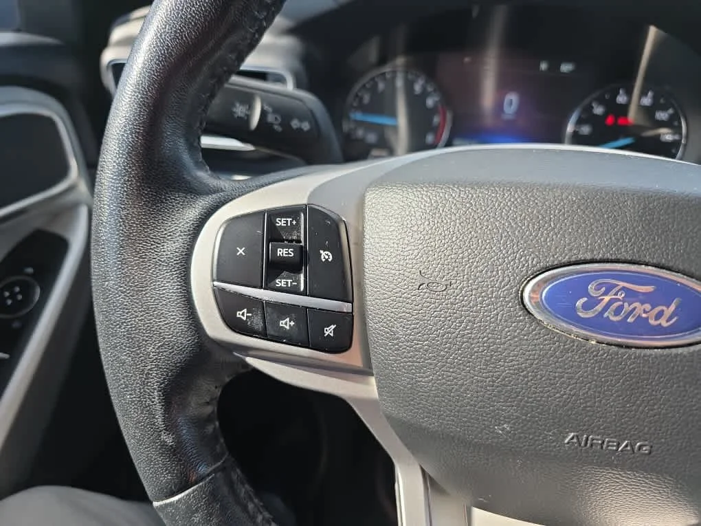 Used 2023 Stone Blue Metallic Ford XLT image 18