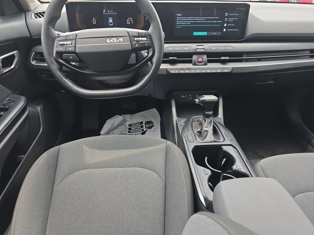 2025 Kia K4 LXS - Photo 18