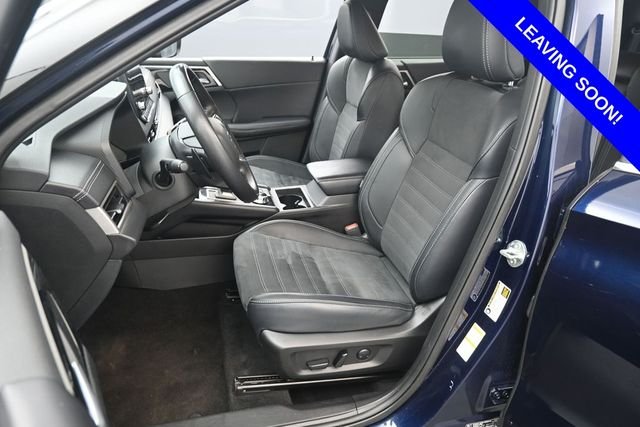 Used 2024  Mitsubishi SE image 10