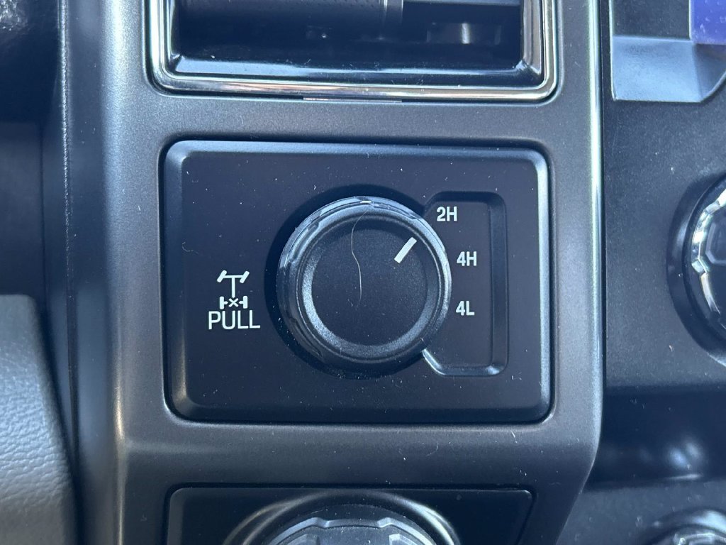 Used 2020 Gray Ford XLT image 27