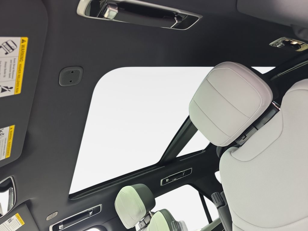 New 2026 Beige Land Rover Dynamic SE image 31