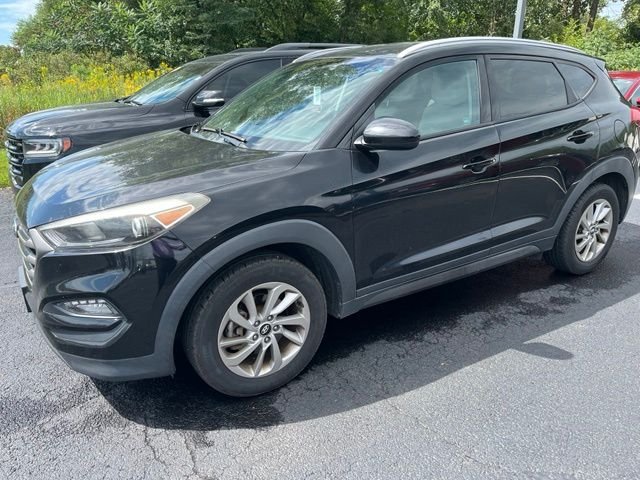Used 2016 Gray Hyundai SE image 2
