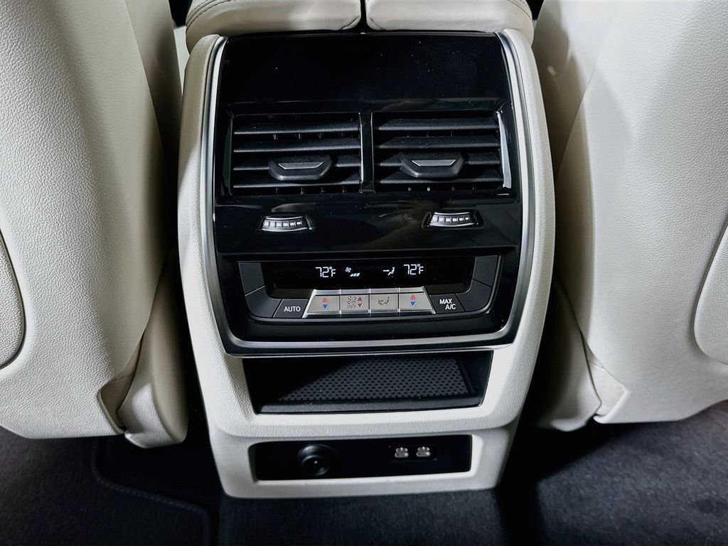 New 2027 Carbon Black Metallic BMW M60i image 18