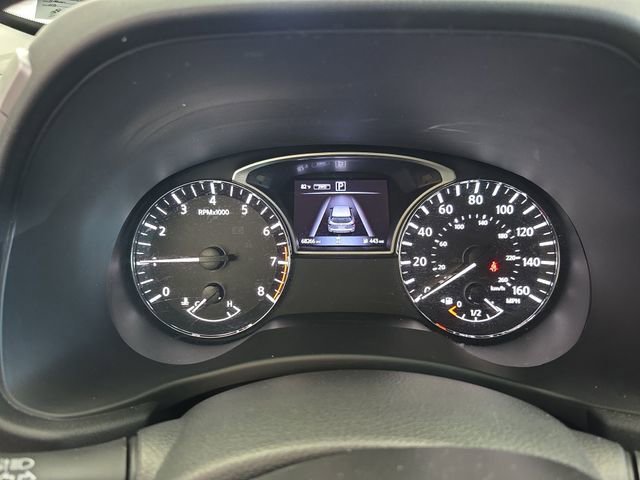 Used 2019 Blue Nissan S image 17