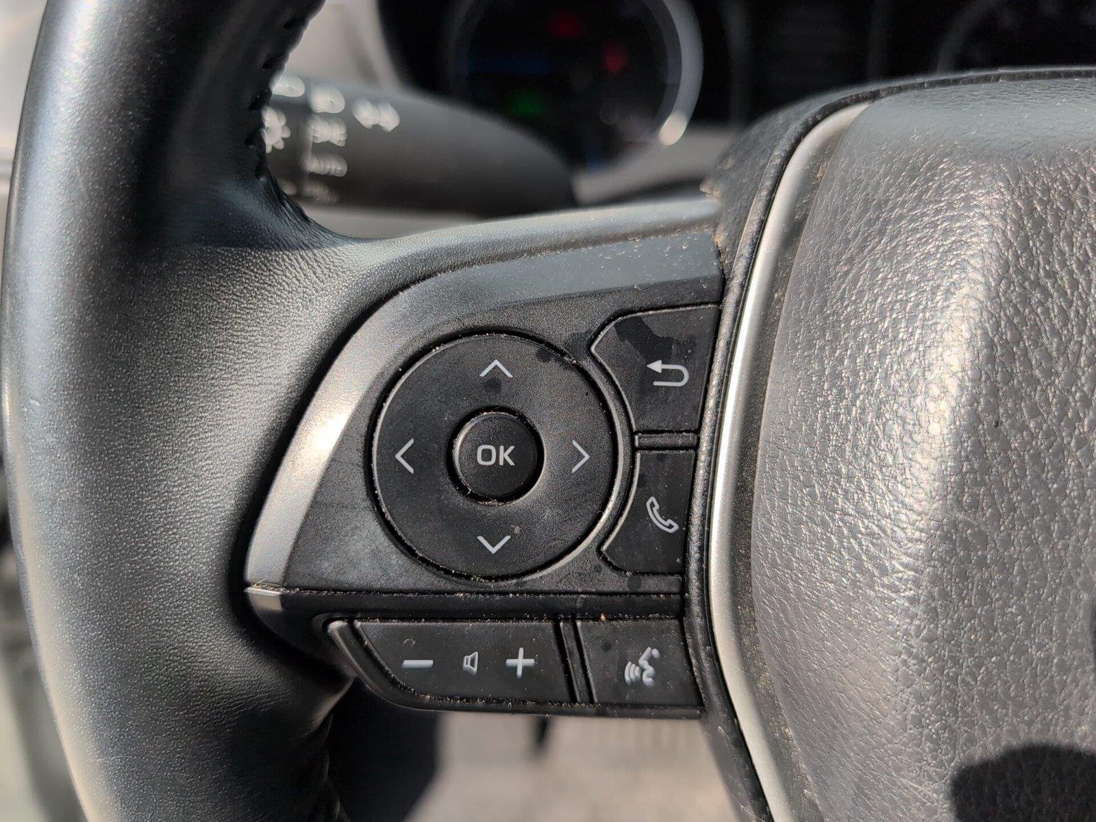 Used 2021 Blizzard Pearl Toyota LE image 27