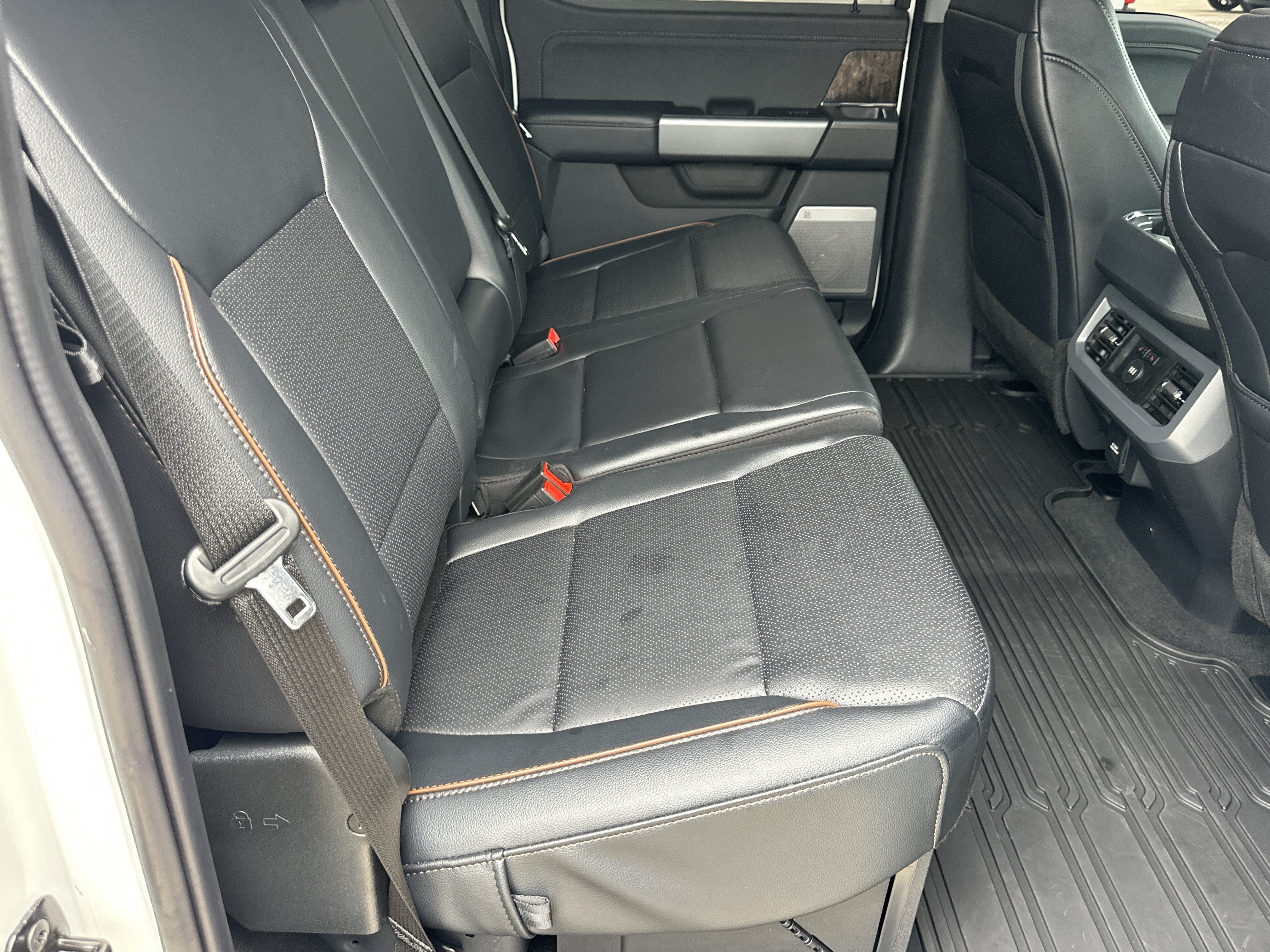 2025 Ford F-350 Super Duty Lariat - Photo 30