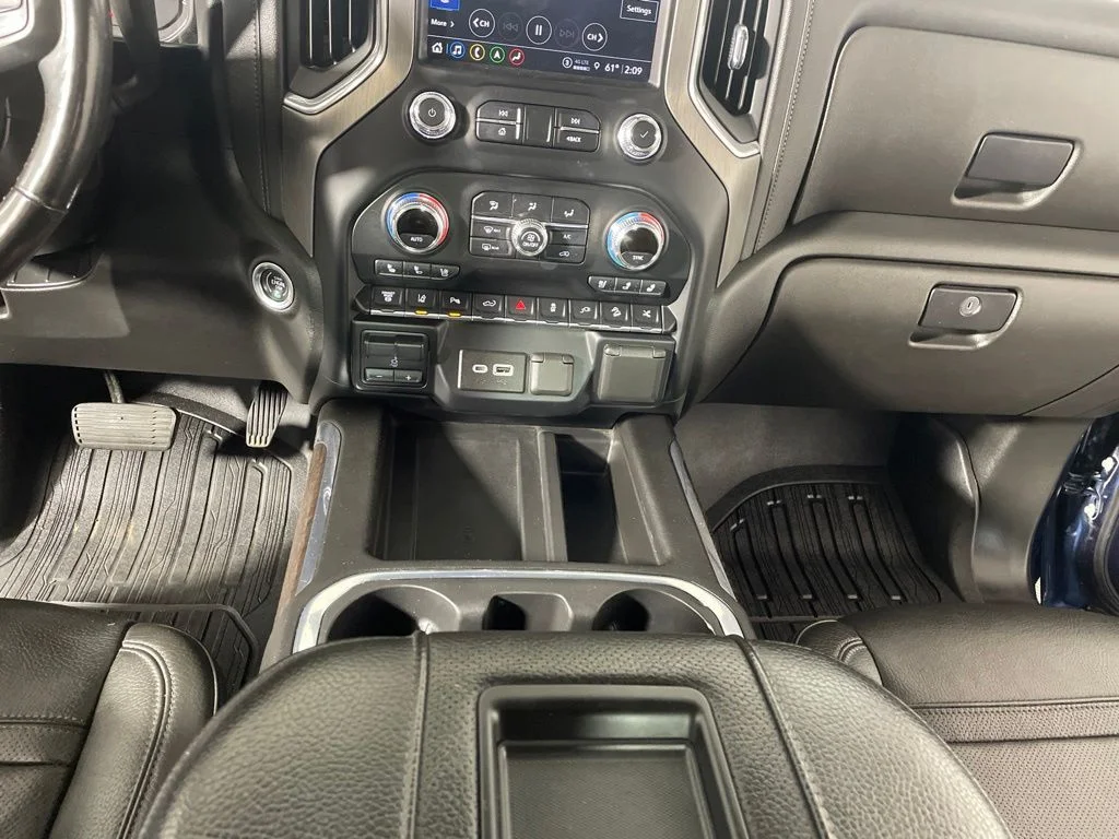 Used 2022 Blue GMC Denali image 18