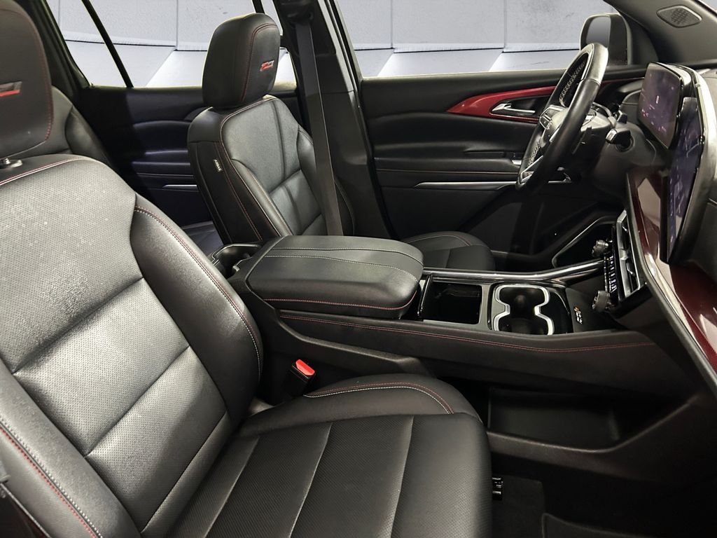 Used 2025 Red Chevrolet Z71 image 14