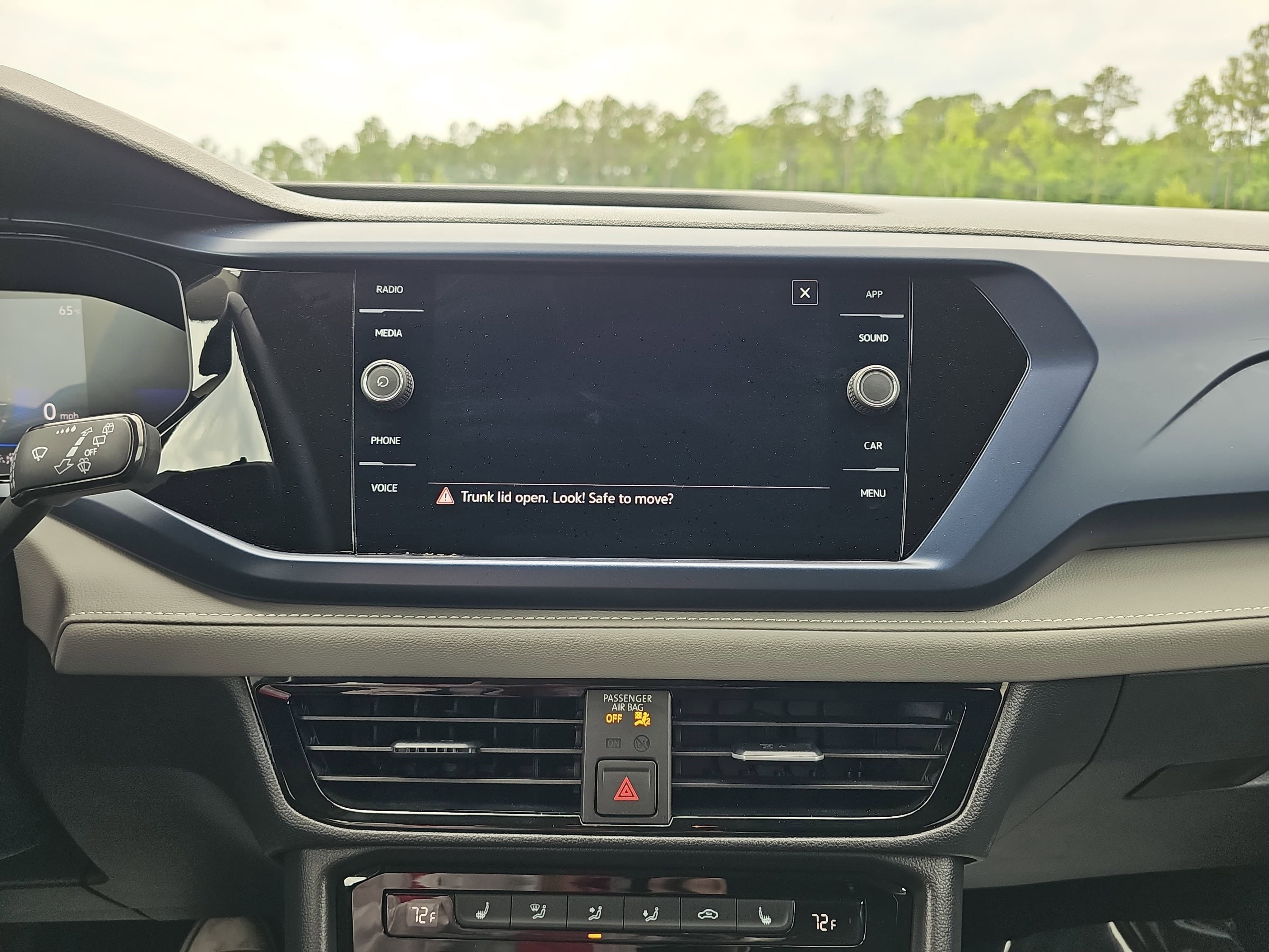 2024 Volkswagen Taos SE - Photo 23