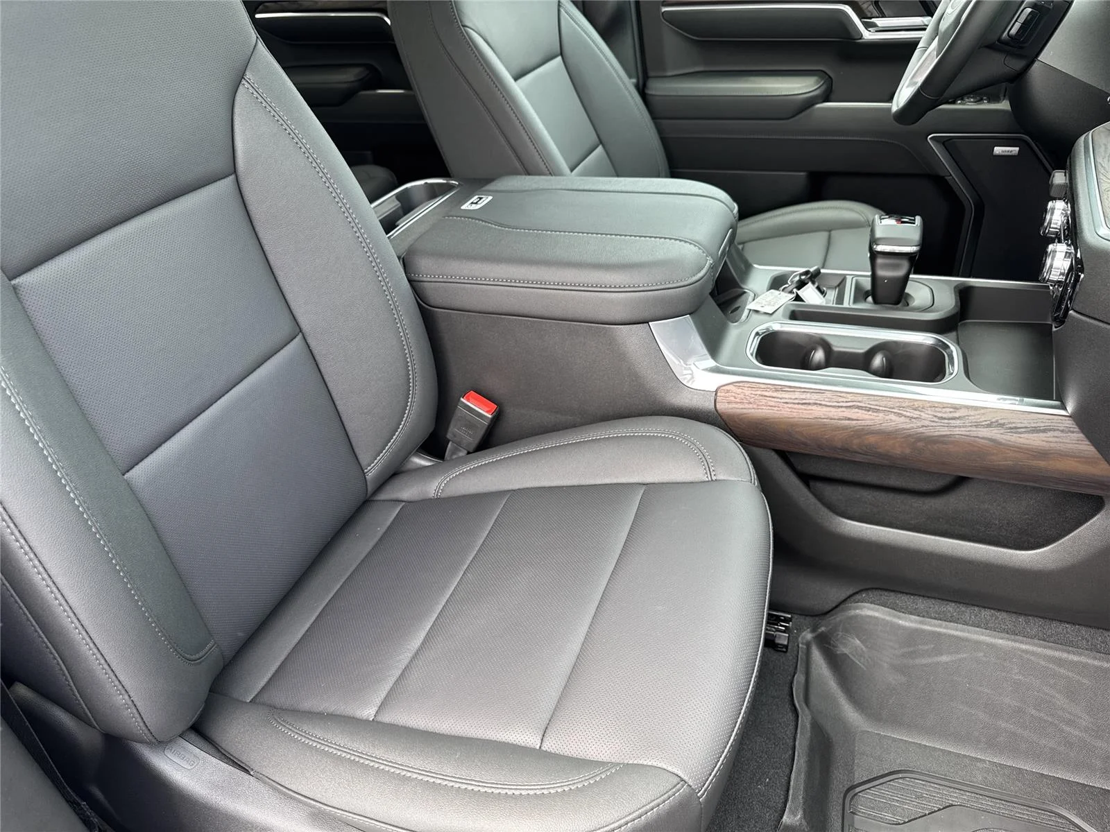 New 2026 Summit White GMC SLT image 13