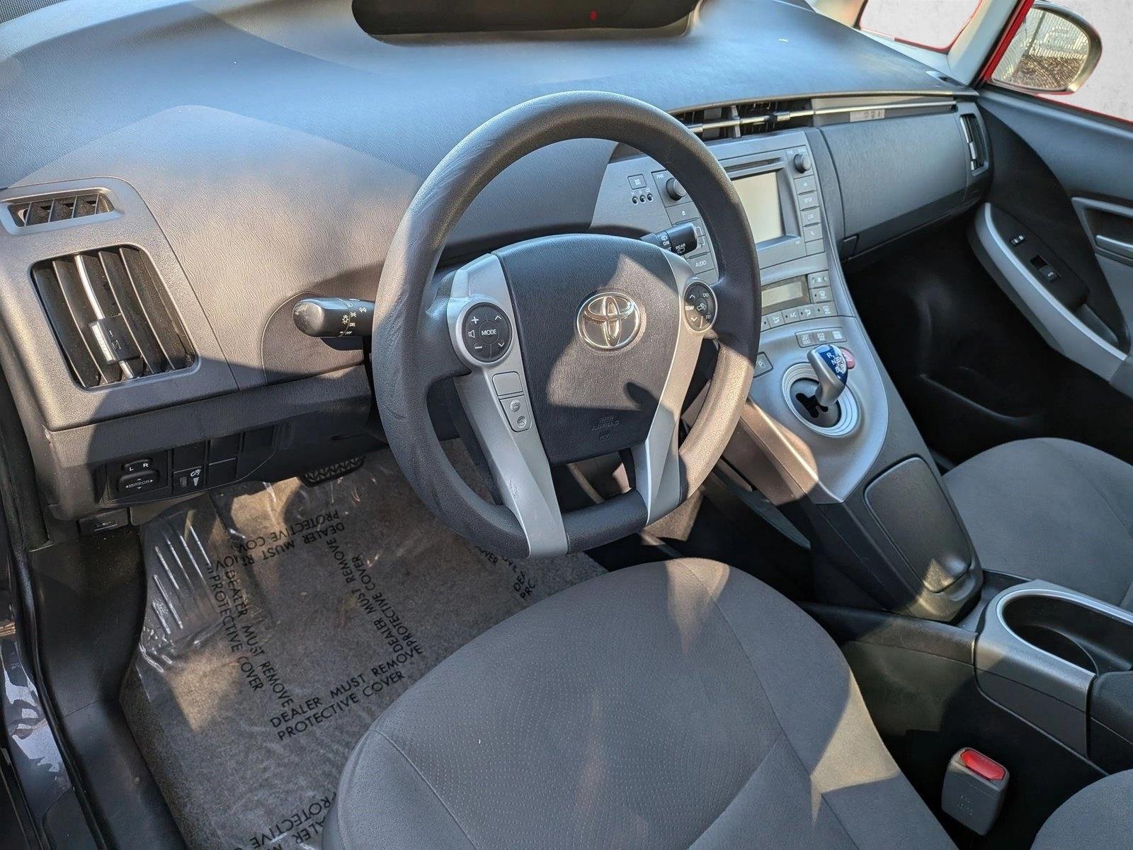 Used 2015 Winter Gray Metallic Toyota Two image 10