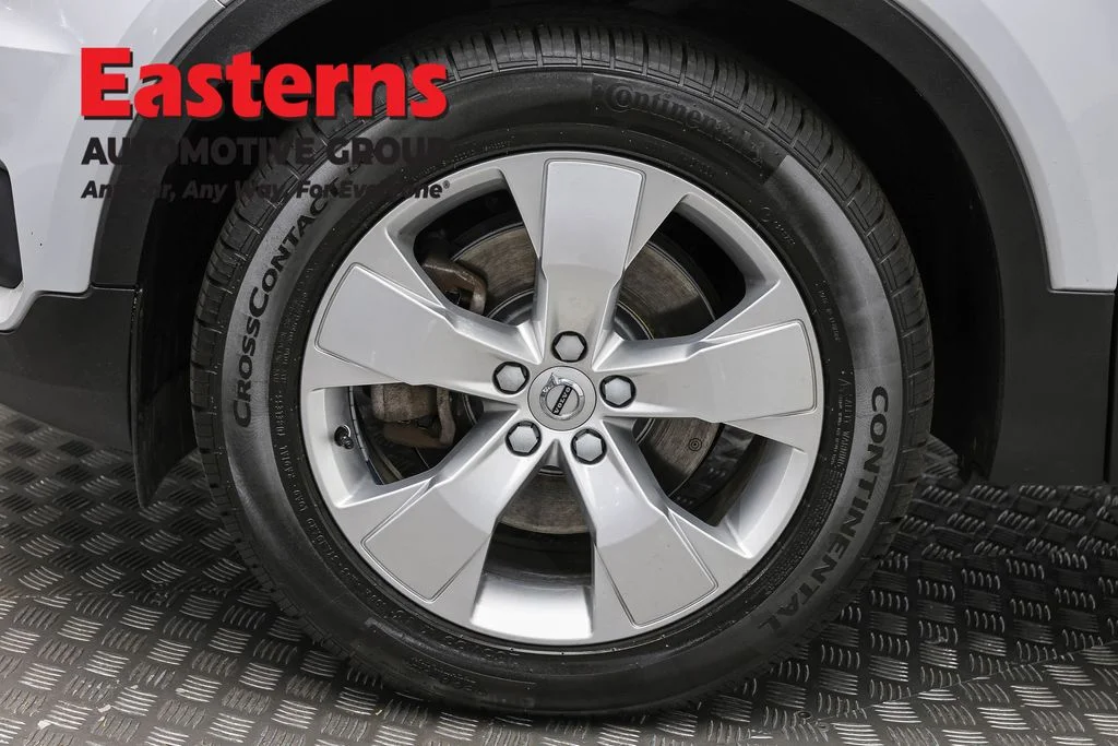 Used 2021 Gray Volvo Momentum image 31