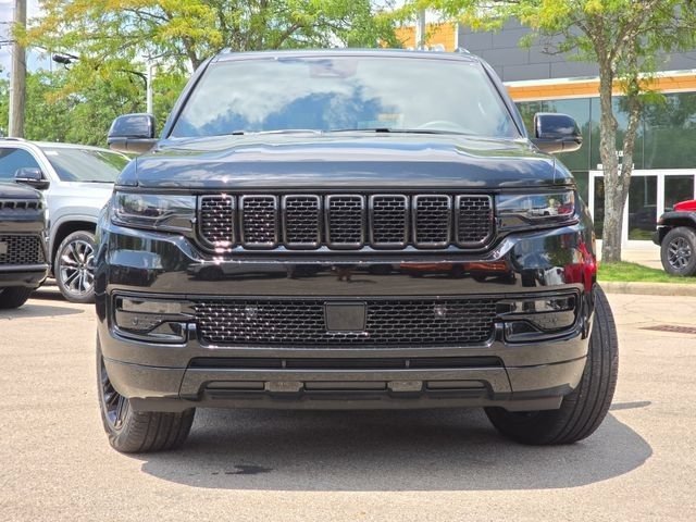 Used 2025 Diamond Black Crystal Pearlcoat Jeep Series II image 3