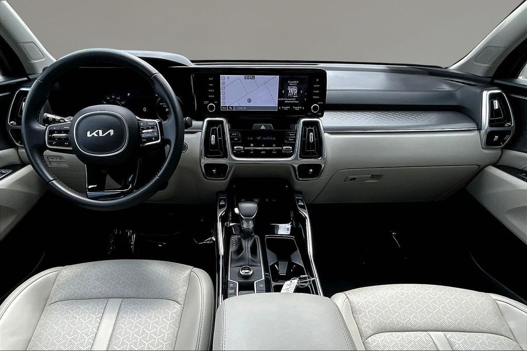 Used 2023 Wolf Gray Kia SX image 7