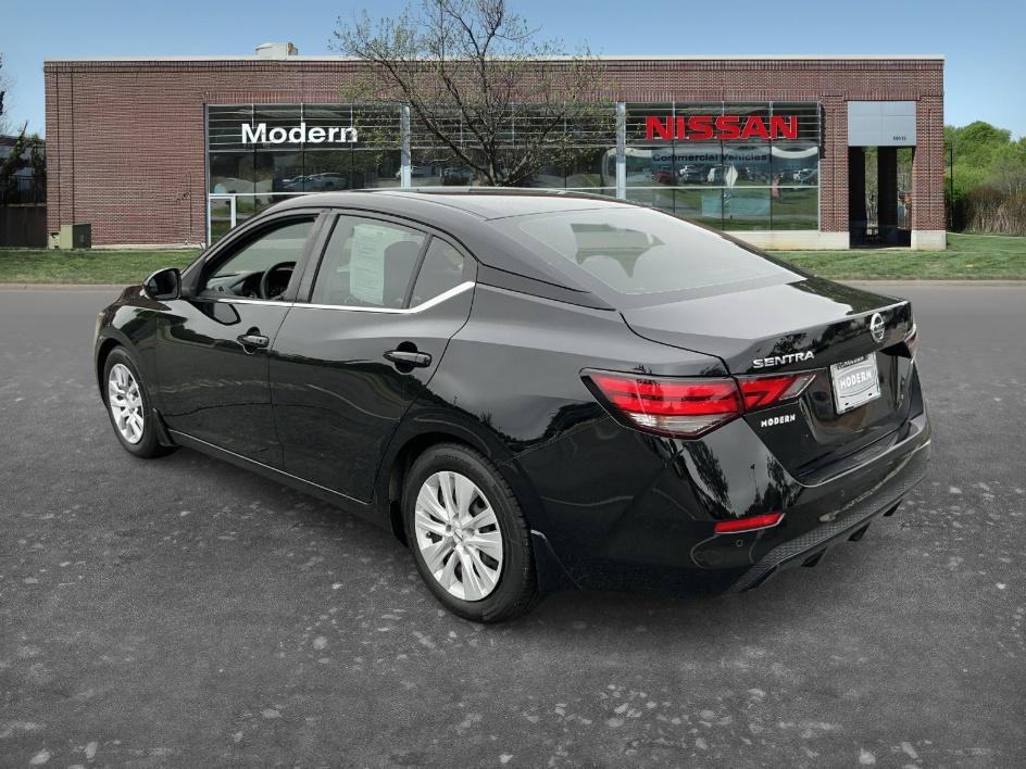 Used 2022 Super Black Nissan S image 2