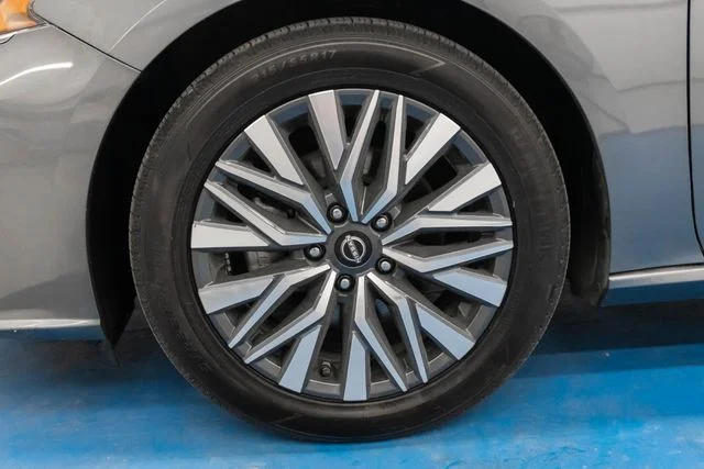 Used 2024 Nissan Altima SV with VIN 1N4BL4DV1RN355441 for sale in Rome, GA