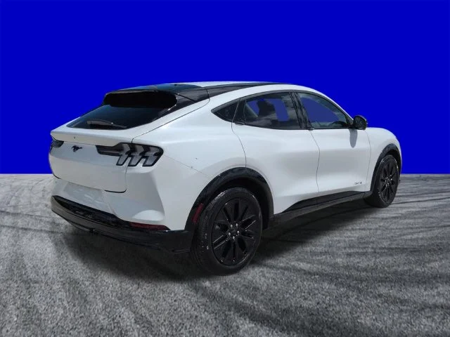 New 2026 Star White Metallic Tri-coat Ford Premium image 4