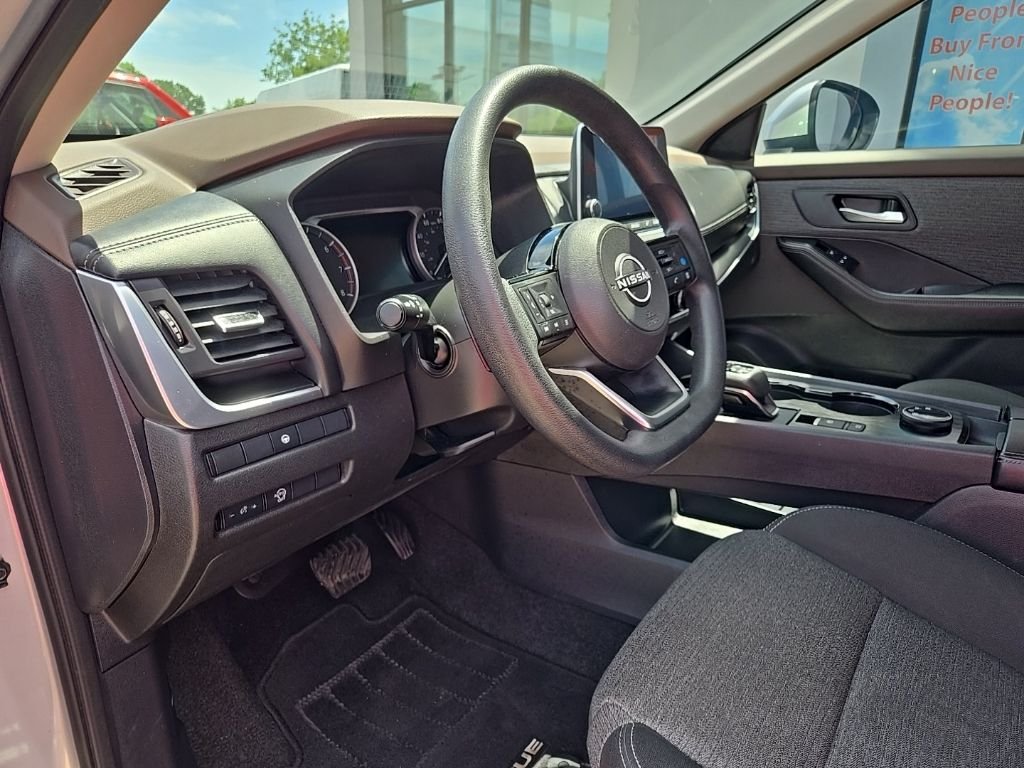Used 2023 Silver Nissan SV image 36