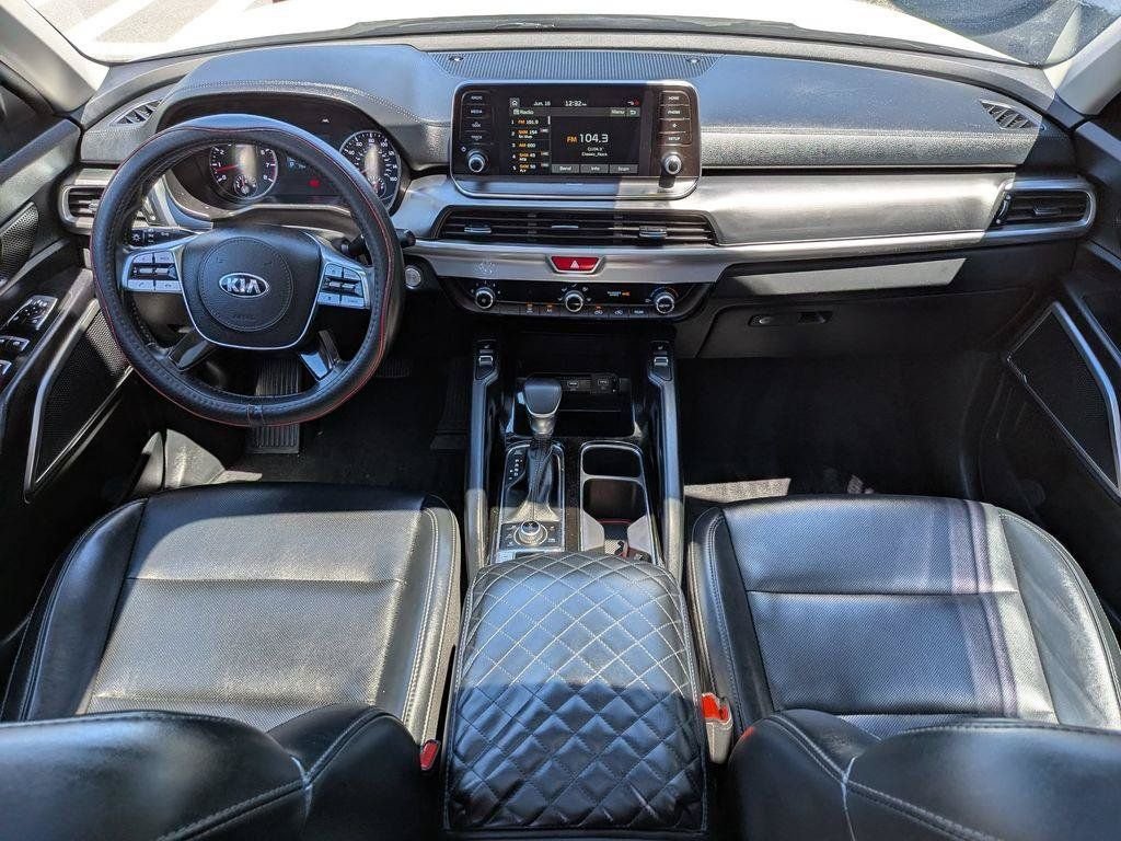 Used 2020 White Kia S image 23