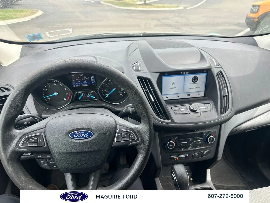 Used 2019 Black Metallic Ford SE image 17