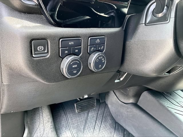 Used 2024 Black Chevrolet LT (2FL) image 30