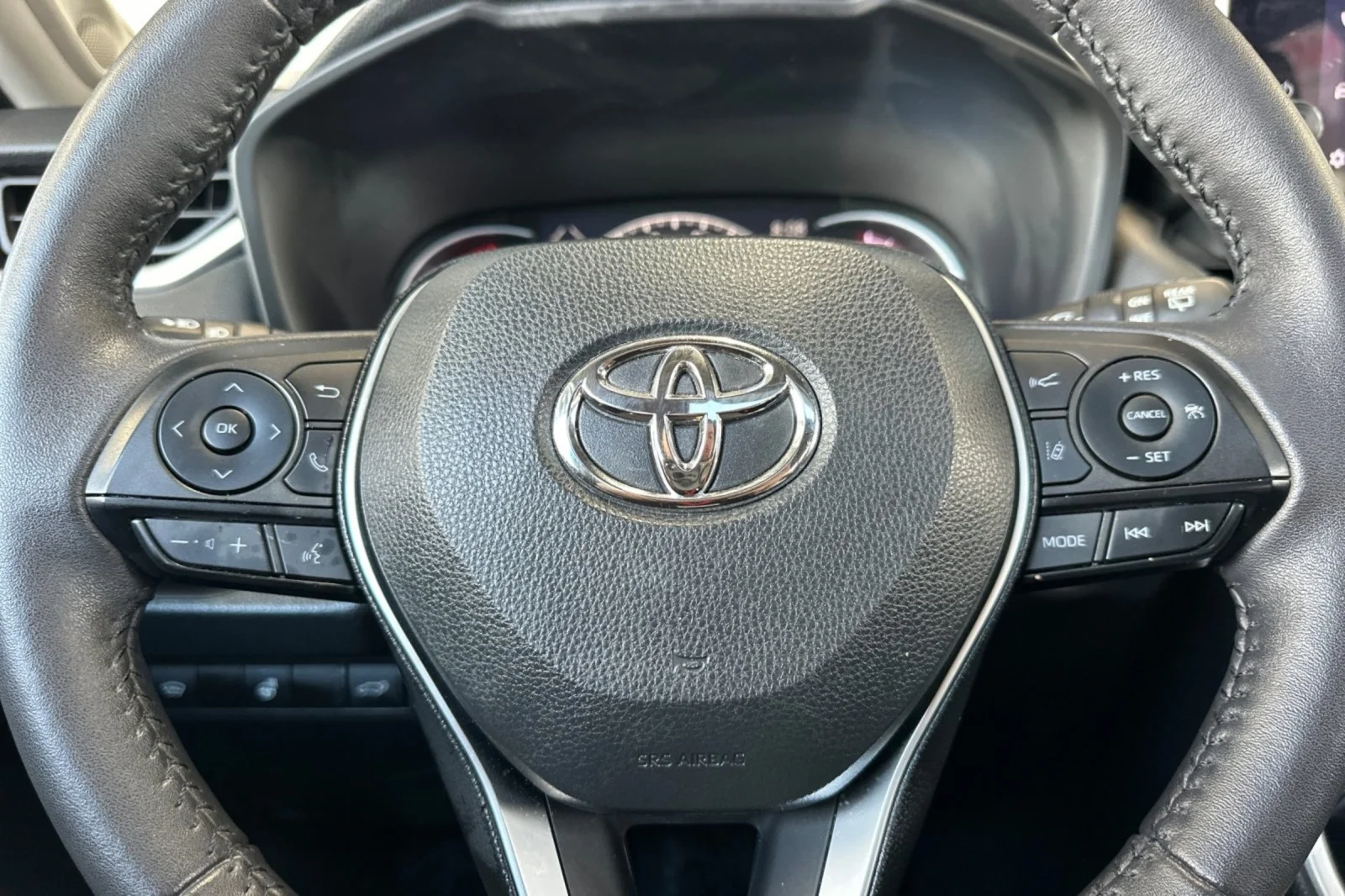Certified Used 2024 MAGNETIC GRAY Toyota XLE Premium image 22