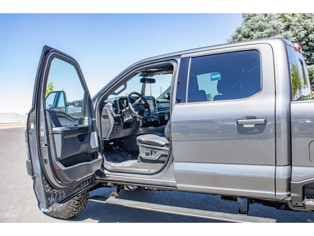 New 2026 Carbonized Gray Metallic Ford Platinum image 31