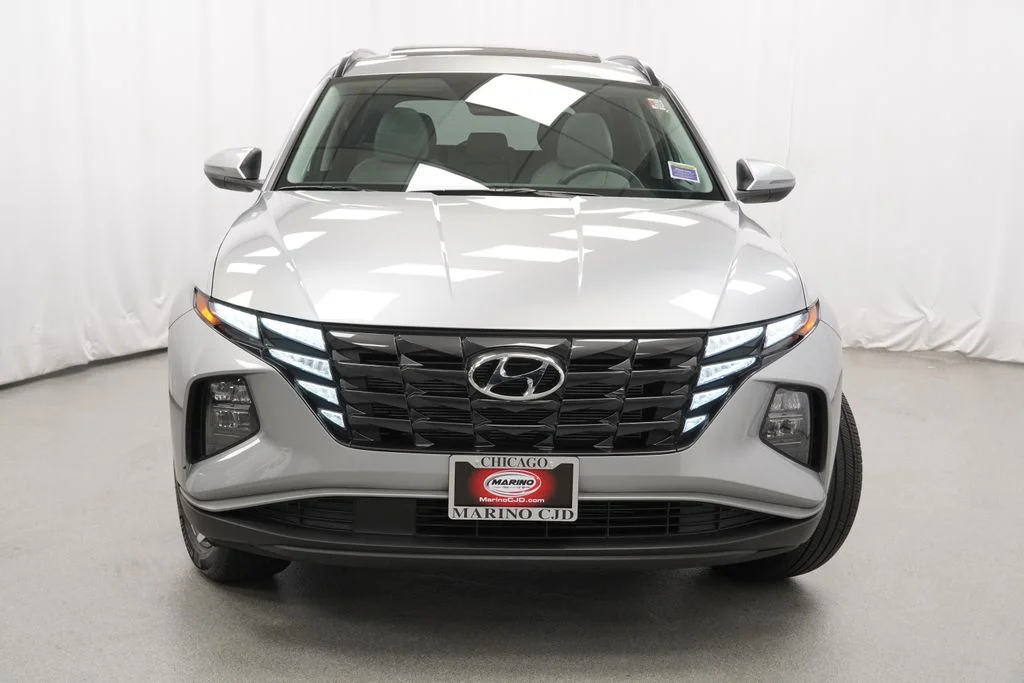 Used 2024 Silver Hyundai SEL image 8