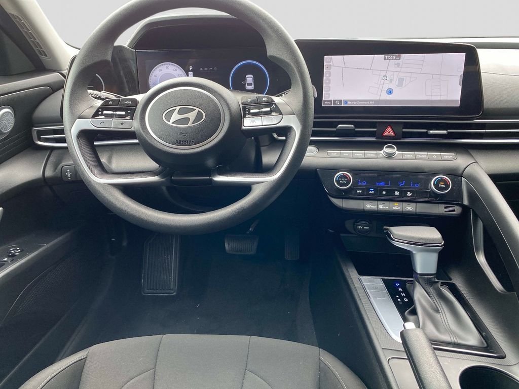 Used 2024 Red Hyundai SEL image 7