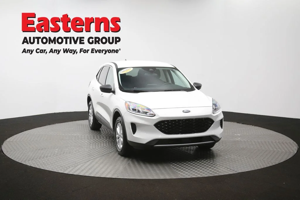 Used 2022 White Ford SE image 51