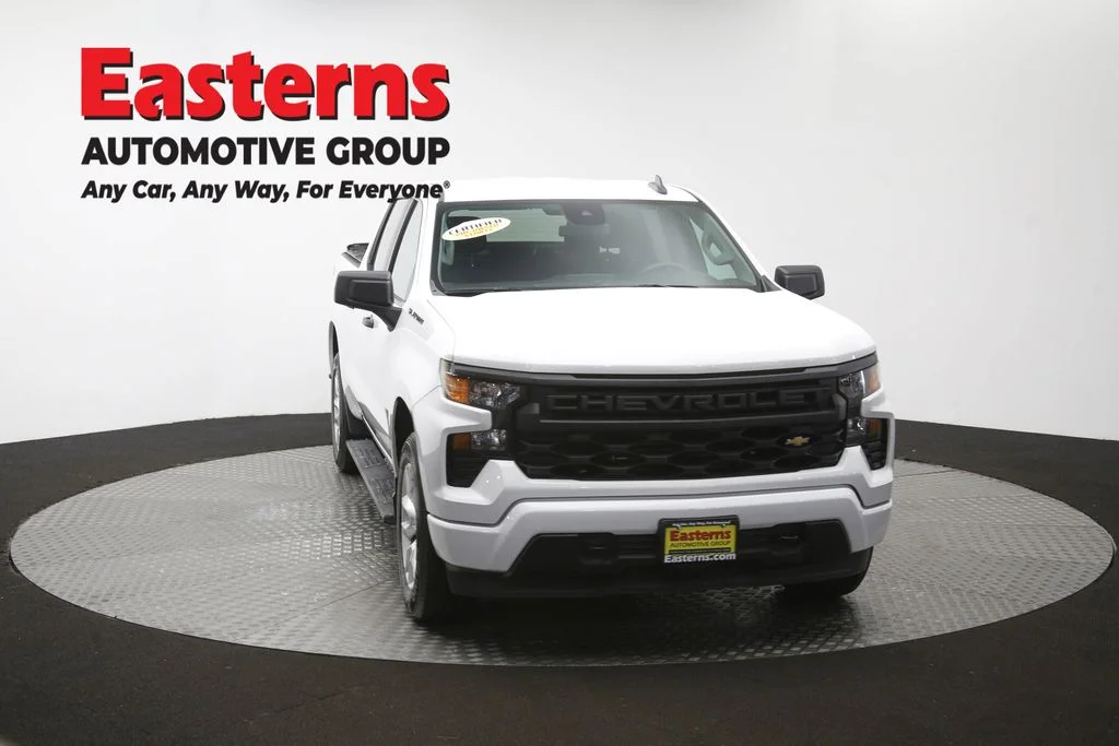 Used 2023 White Chevrolet Custom image 52