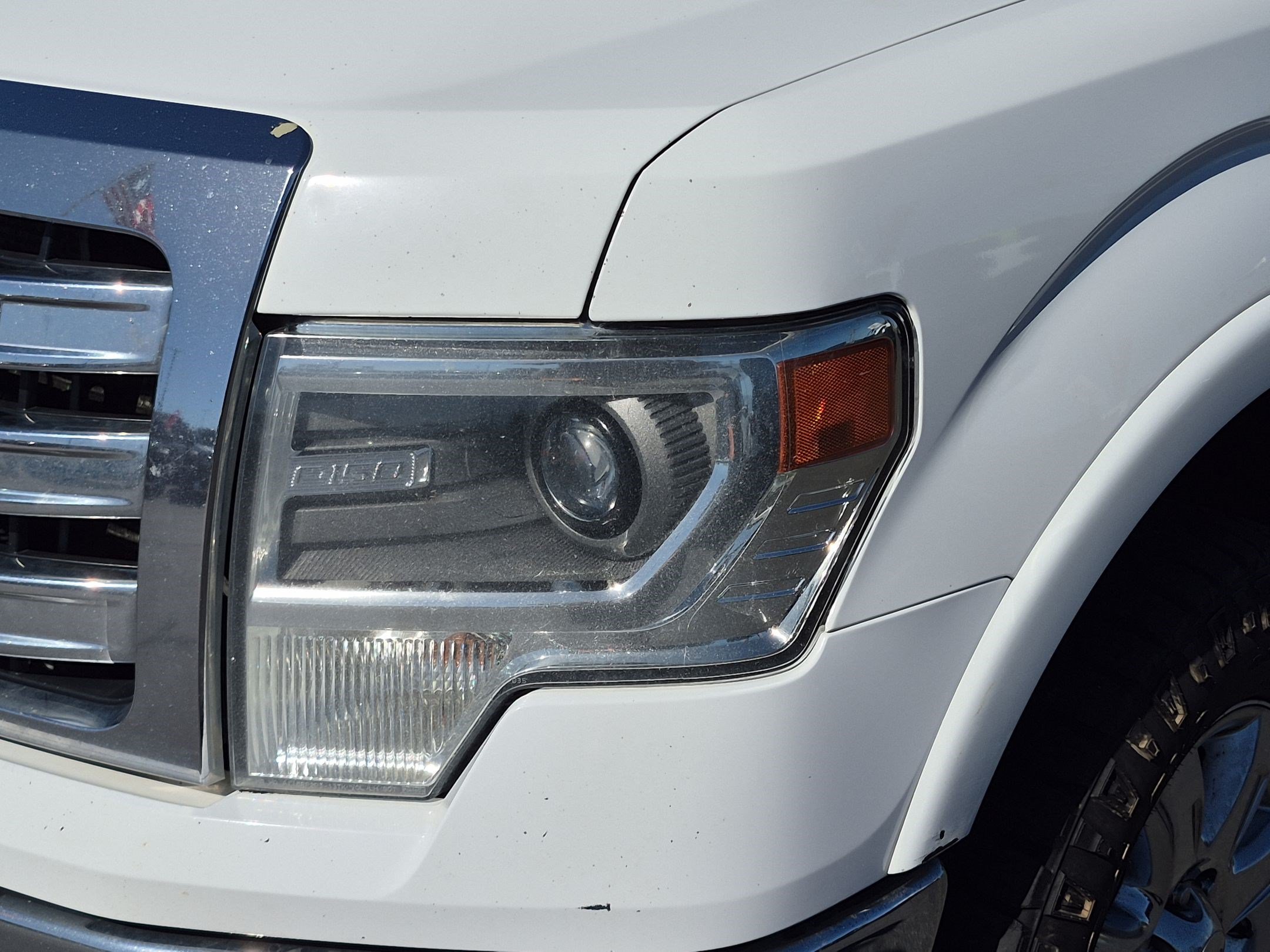 Used 2013 White Ford XL image 11