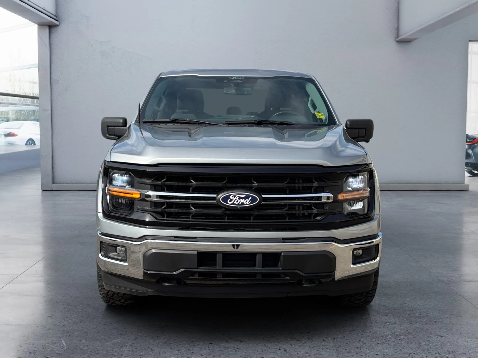 Used 2024 Silver Ford XLT * Available Until Exported to USA * image 8