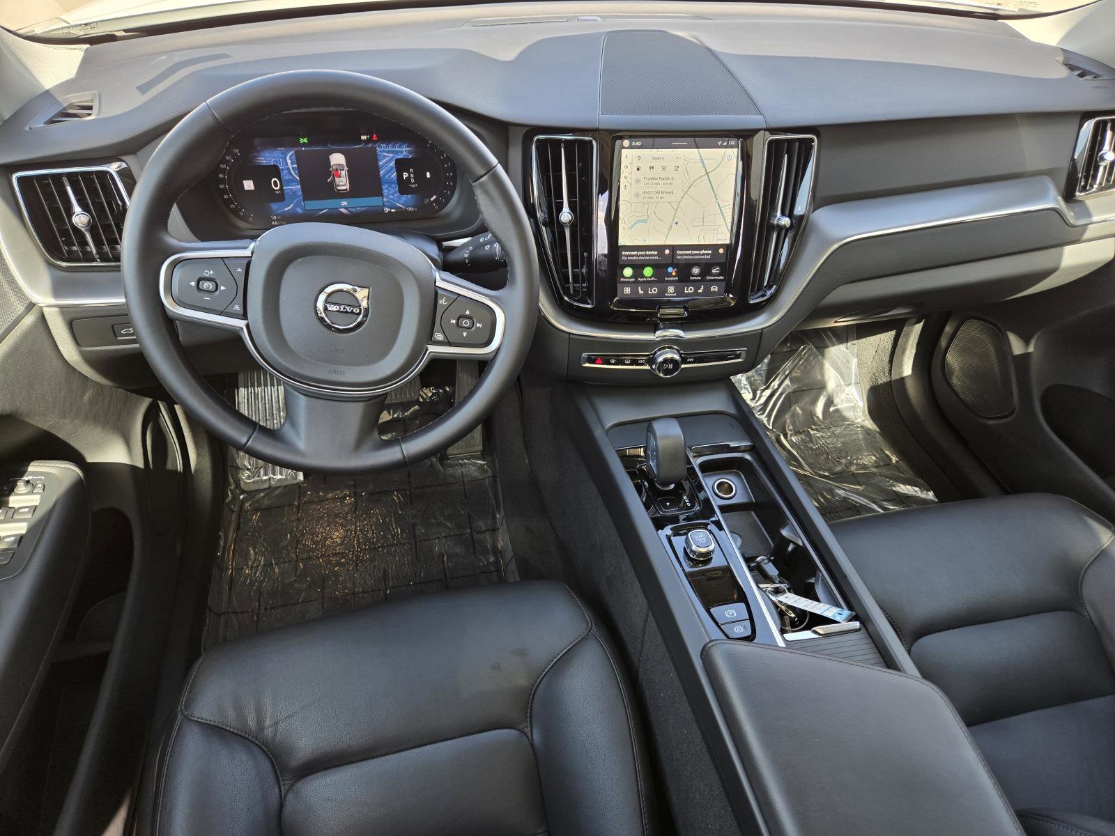 Used 2025 White Volvo Core image 35