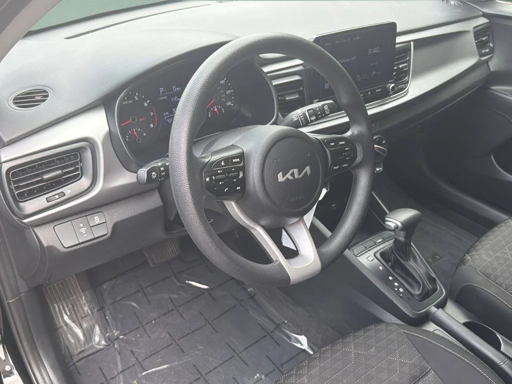 Used 2023 Black Kia S image 15