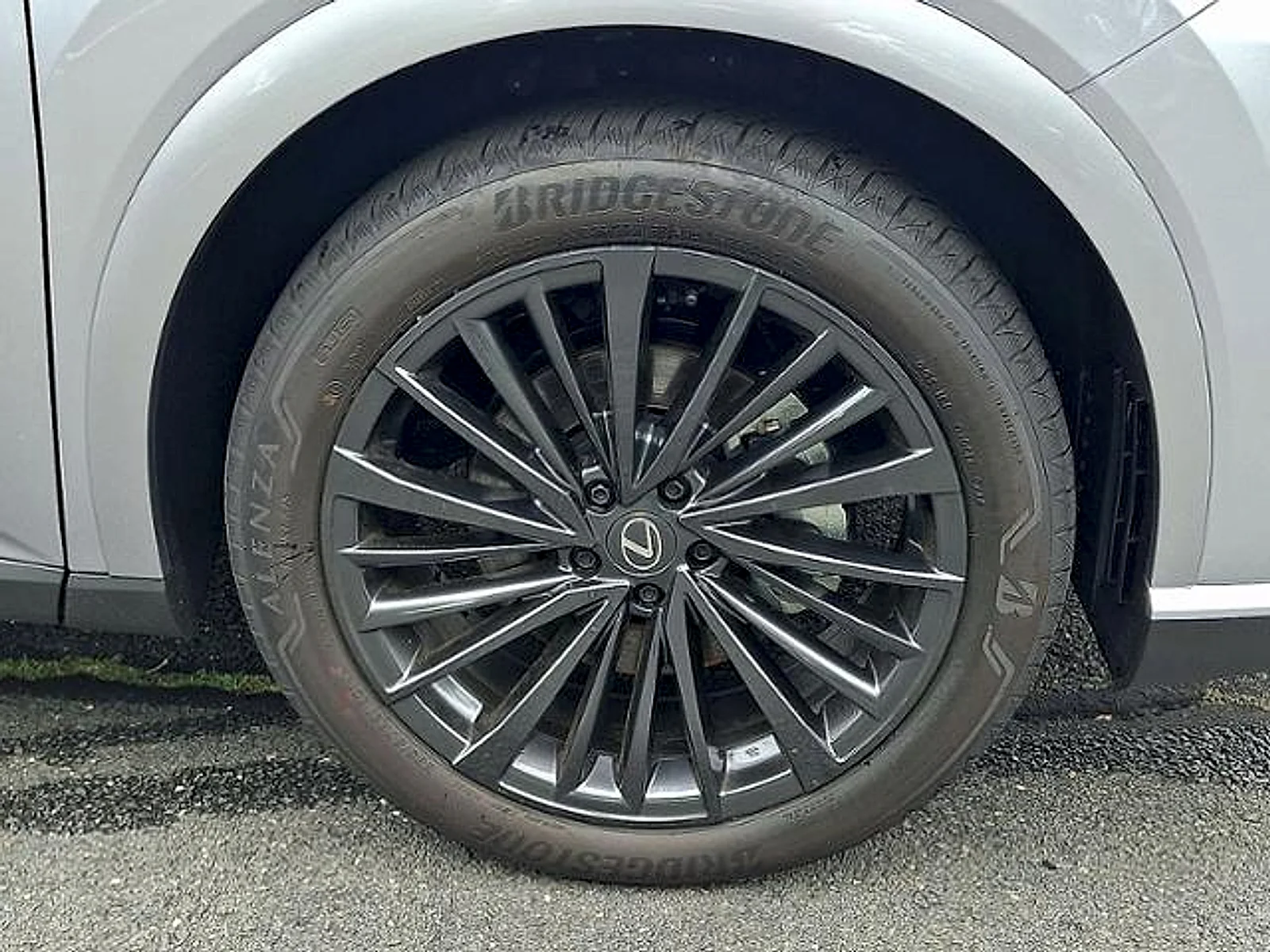 2026 Lexus RX 450h+ Premium - Photo 14