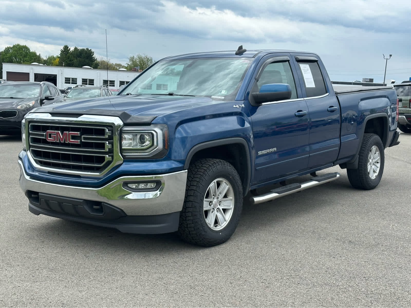 2017 GMC Sierra 4WD Double Cab Standard Box SLE's photo