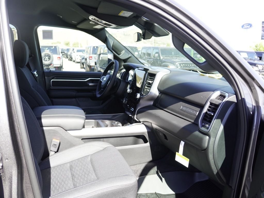 New 2026 Granite Crystal Metallic Clear-Coat Exterior Paint RAM Big Horn/Lone Star image 21