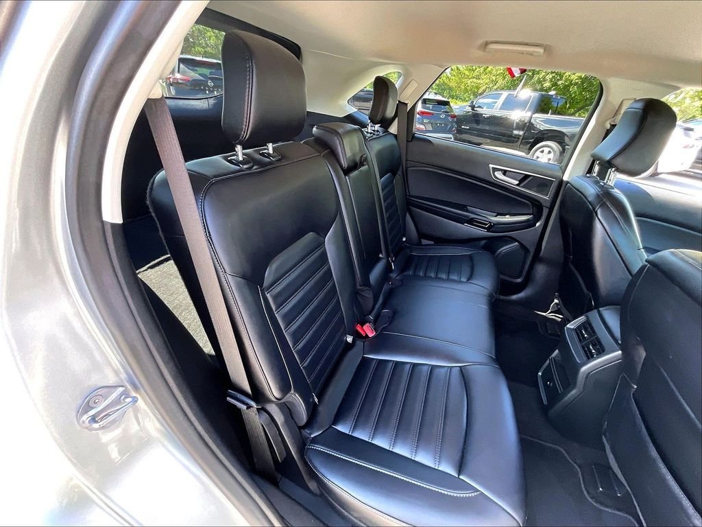 Used 2024 Silver Ford SEL image 19