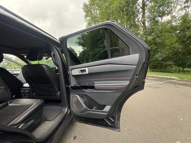 Certified Used 2023 Black Metallic Ford ST-Line image 25