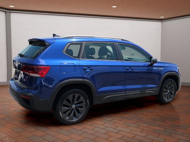 Used 2024 Blue Metallic Volkswagen 1.5T S image 3