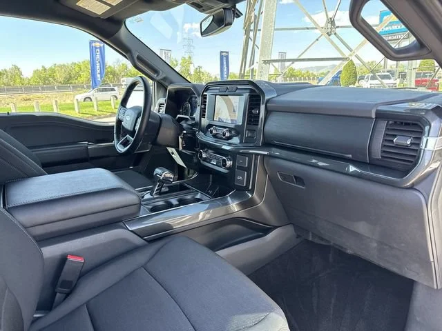 Used 2022 White Ford XL image 26