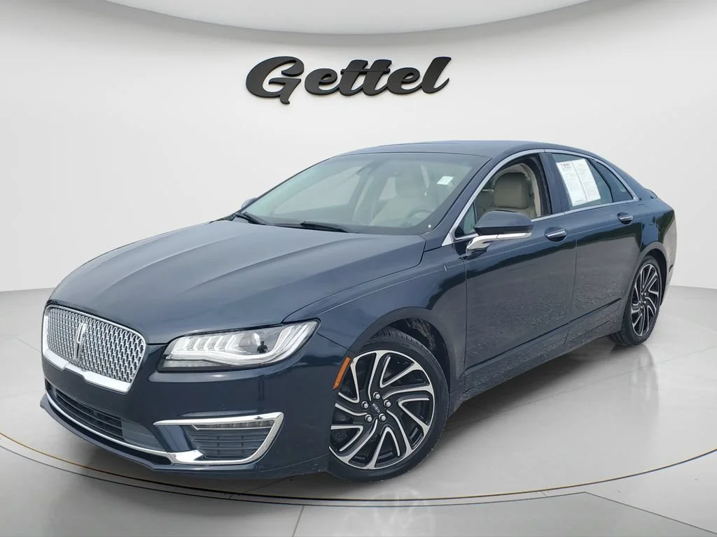 Used 2020 Blue Lincoln Reserve image 1
