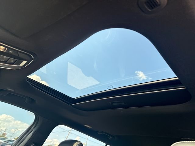 Used 2025 White Jeep Altitude X image 21