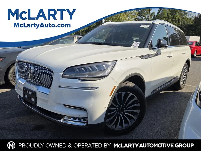 Used 2021 White LINCOLN RESERVE image 1