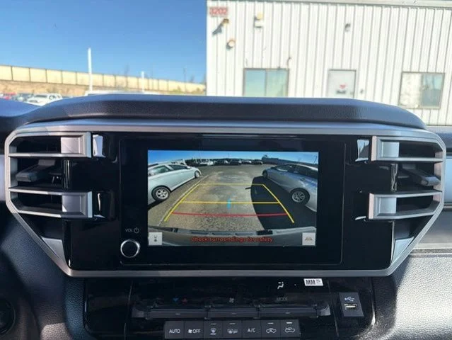 2025 Toyota Tundra SR5 - Photo 8