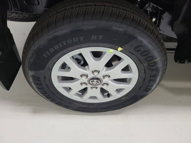 New 2026 Underground Toyota SR5 image 9