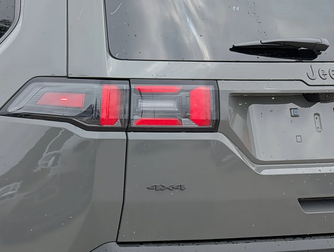 New 2026 Grey Jeep Laredo - - 4x4 - 1.6L Turbo Hybrid - Uconnect 5 w/ 12.3 Screen & More! image 11