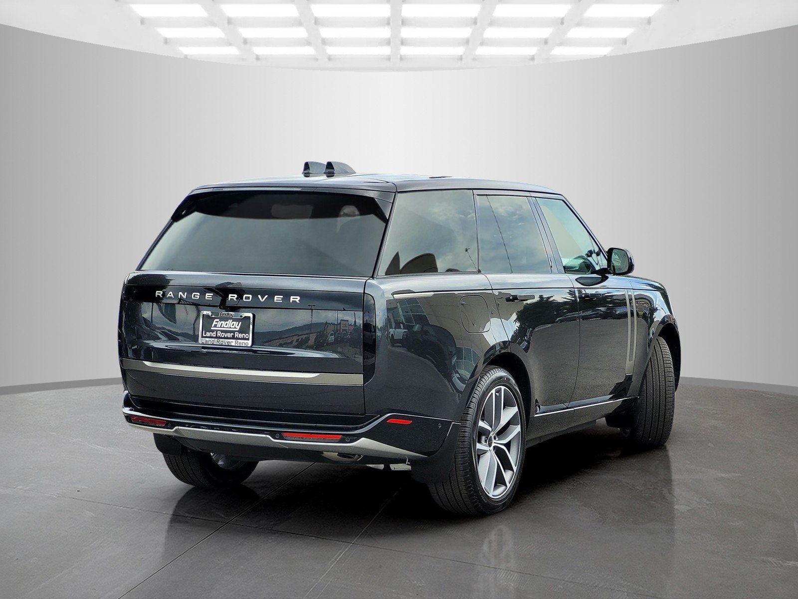 New 2026 Carpathian Grey Land Rover SE image 6
