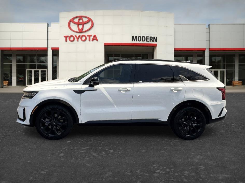 Used 2021 Glacial White Pearl Kia SX Prestige image 7